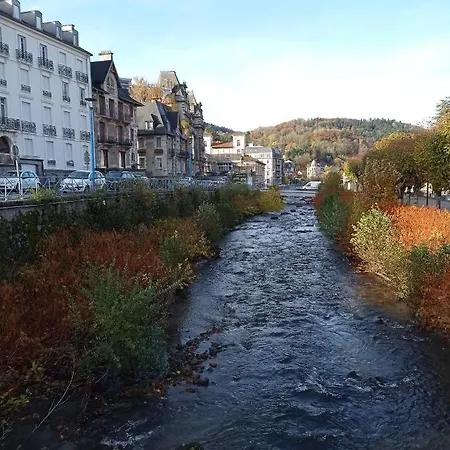 Agreable T2 Avec Petite Cour Privative - 3 Nuits Minimum