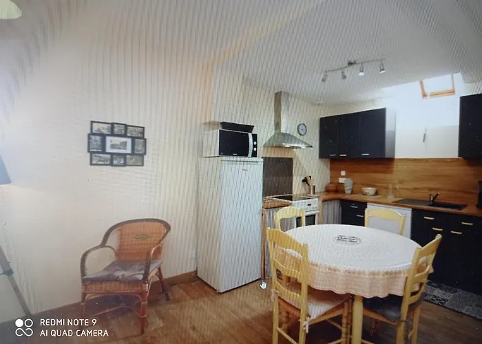 Hébergement de vacances Agreable T2 Avec Petite Cour Privative - 3 Nuits Minimum *