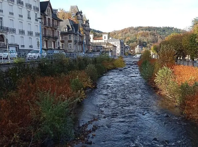 Agreable T2 Avec Petite Cour Privative - 3 Nuits Minimum